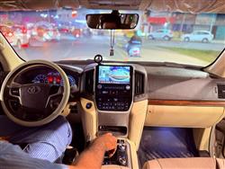 تۆیۆتا لاند کروزەر